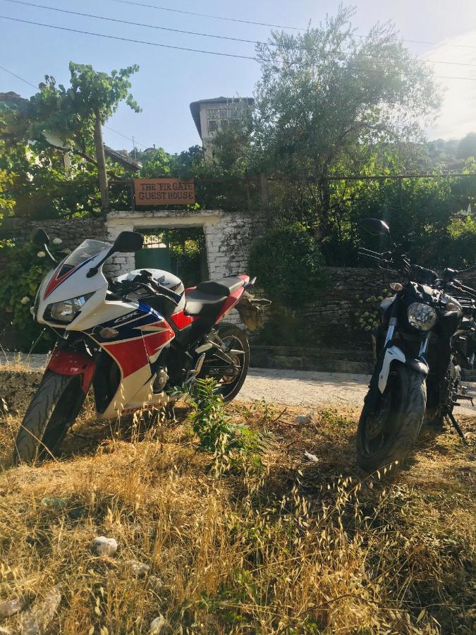 Flora'S Guesthouse 'The Fir Gate' Gjirokastër Exteriér fotografie