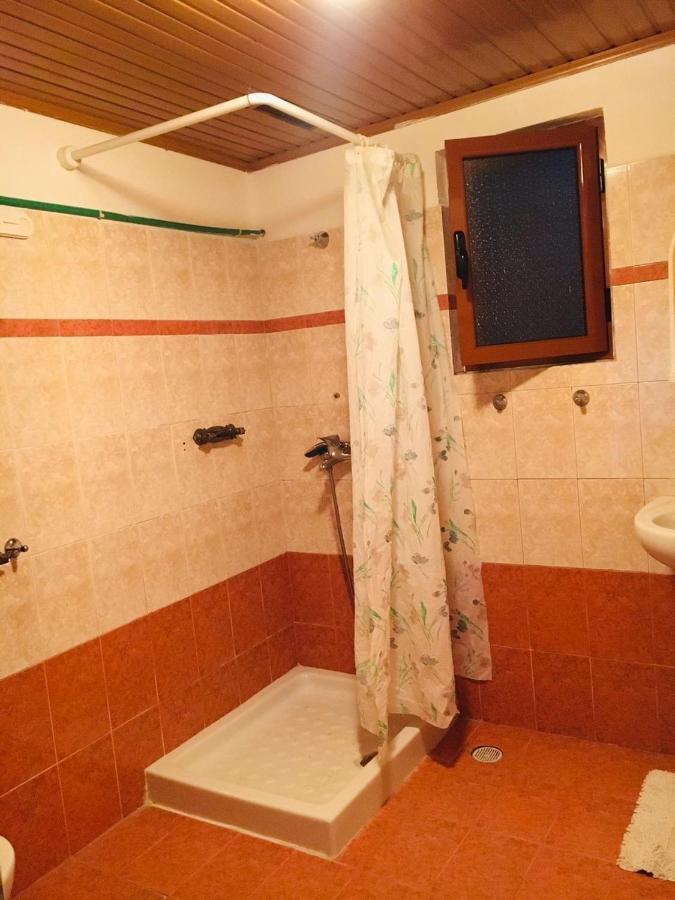 Flora'S Guesthouse 'The Fir Gate' Gjirokastër Exteriér fotografie