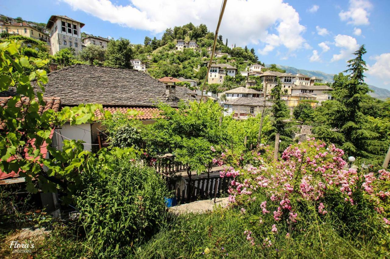 Flora'S Guesthouse 'The Fir Gate' Gjirokastër Exteriér fotografie