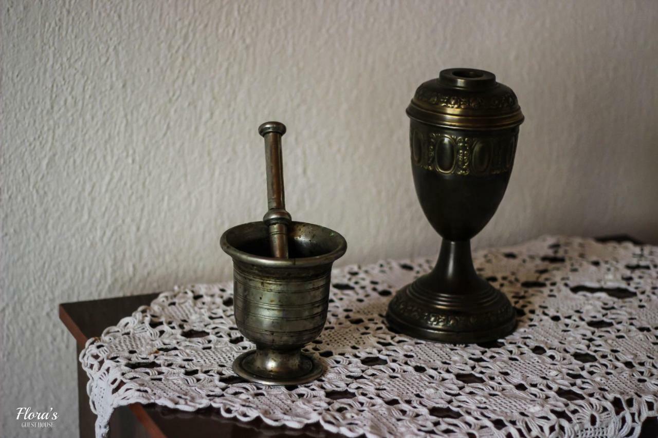 Flora'S Guesthouse 'The Fir Gate' Gjirokastër Exteriér fotografie